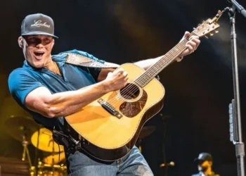 Parker McCollum Takes Over Viejas Arena at Aztec Bowl: A Night Where Texas Country Meets San Diego Soul